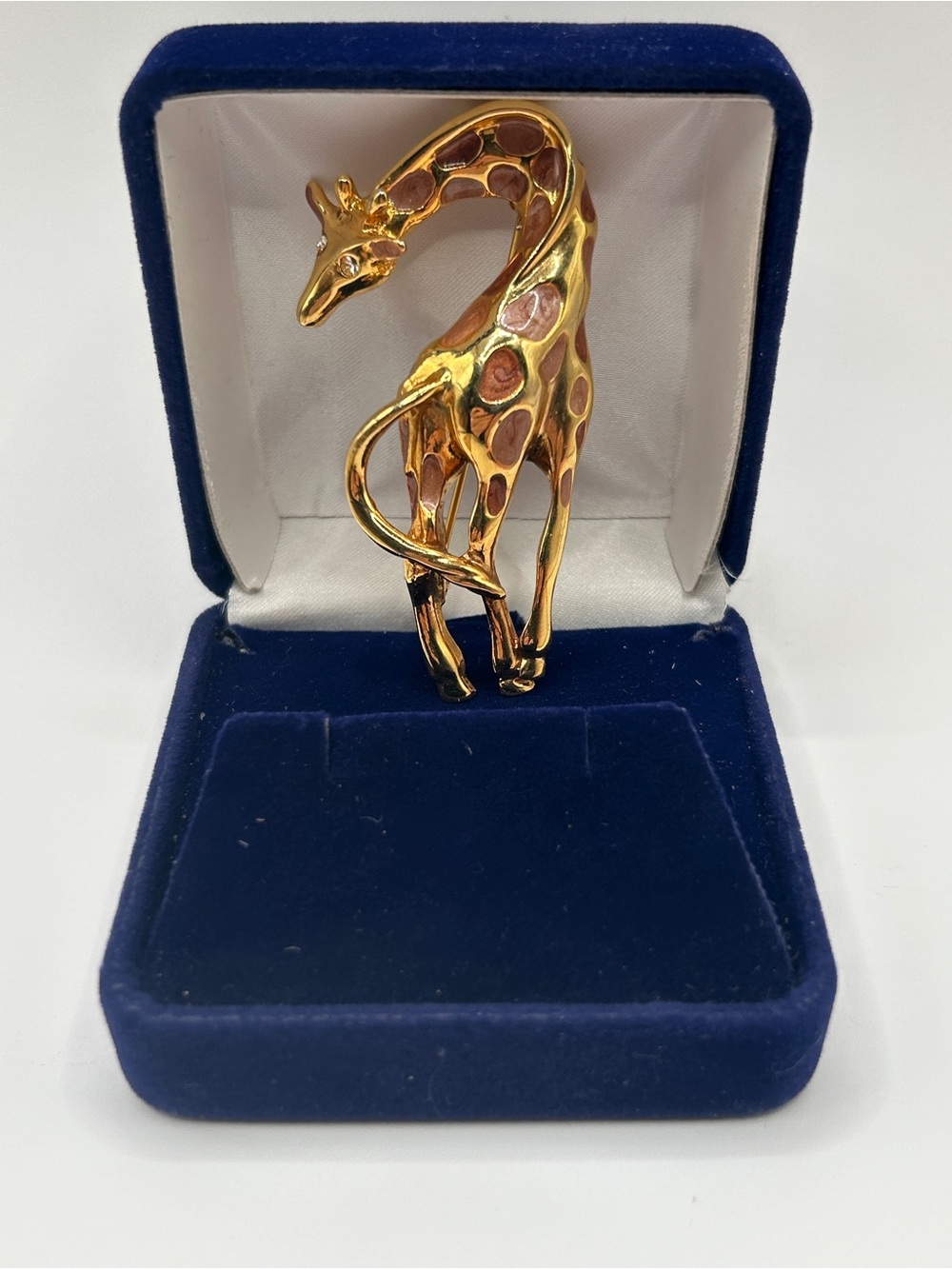 Gold Giraffe Brooch with Brown Enamel Crystal Accents - Picture 8 of 11